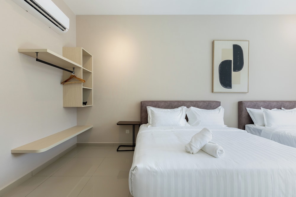 Sunshine Residence Suites