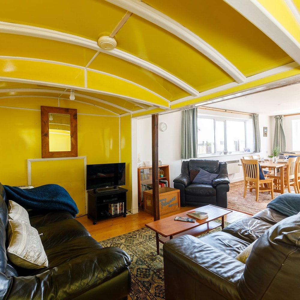 Sunny Seafront Chalet - Sleeps 6 view 3