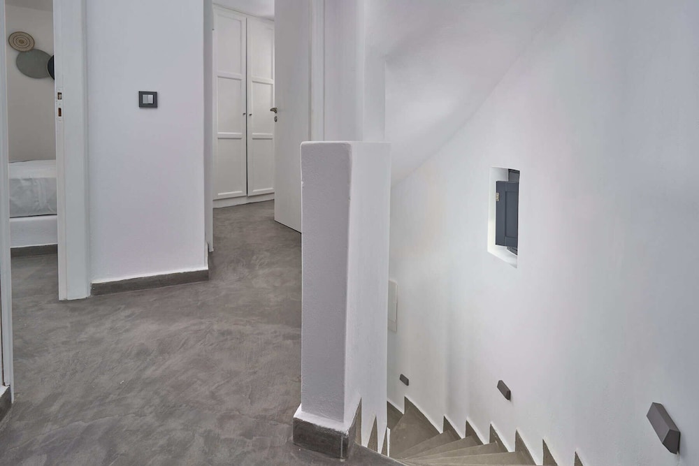 Topos Exclusive Santorini