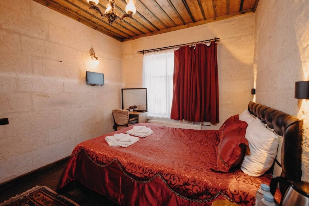 7 Oda Kapadokya Cave House