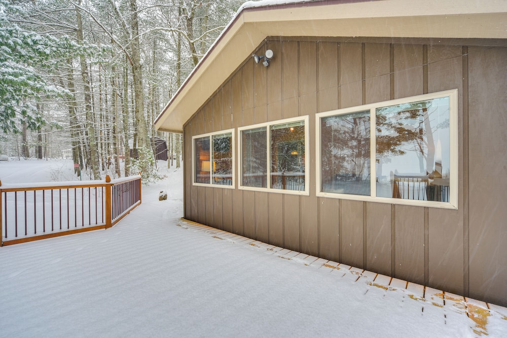 Charming Cabin on Grindstone Lake