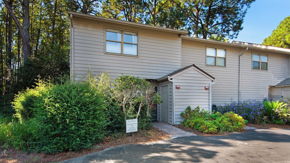 2br/2.5ba, Pool, Tennis, Beach Access!
