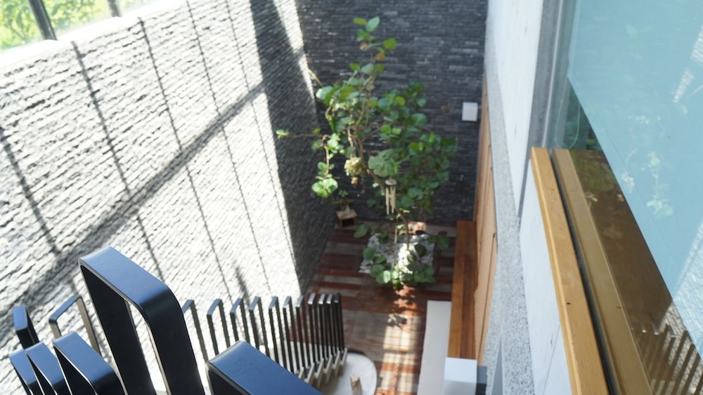 35 A-Li BnB