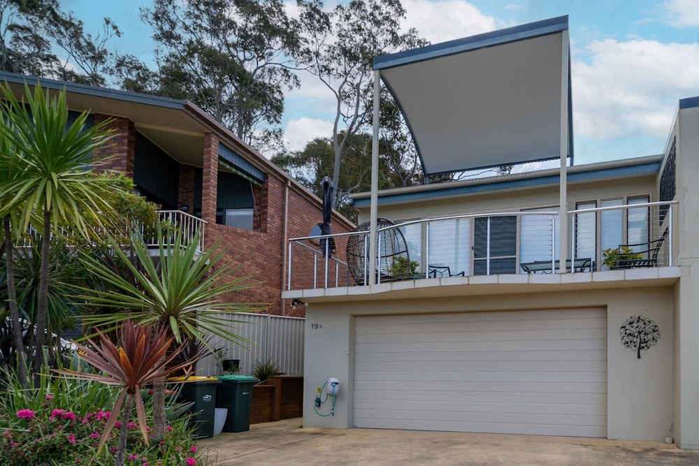 3-bed With Beach Views and Entertainment Area