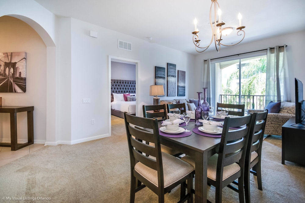 Cozy Vista Cay Condo, Right Next to Clubhouse!