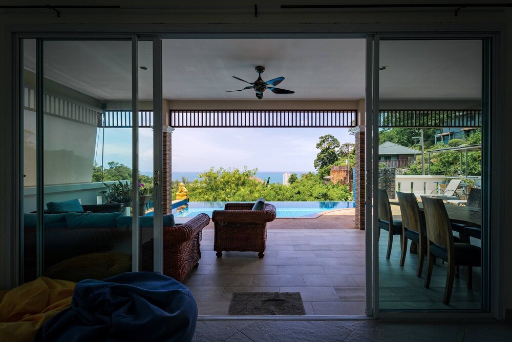 Luxury Seaview Villa, Infinity Pool, Sunset