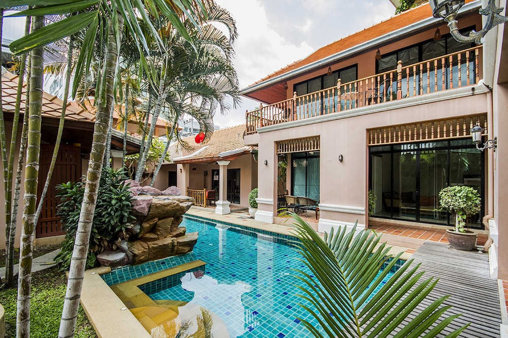 Pratamnak villa