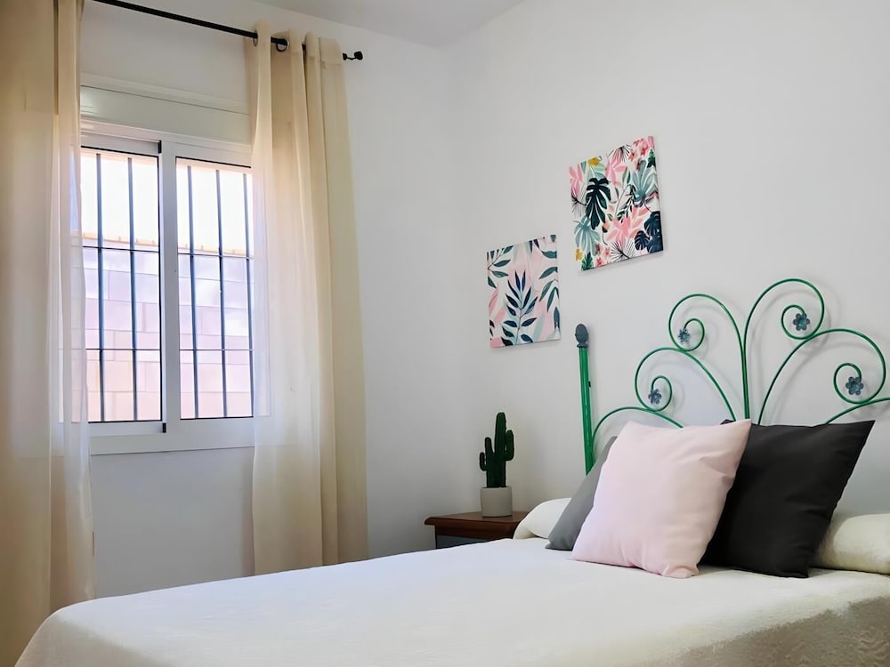 Chalet cerca al pueblo con piscina