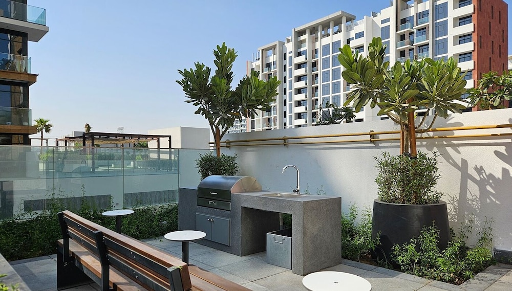 Pool View Studio 10mins From Dubai Mall