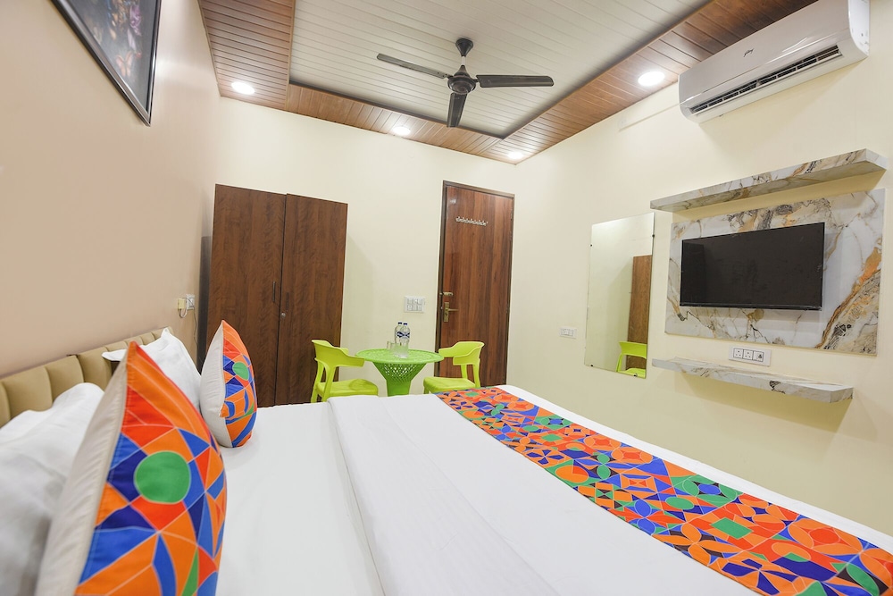 Fabhotel White House Tilak Nagar