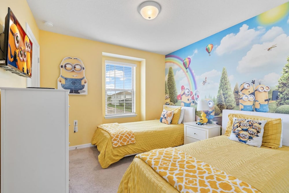 Spacious 5BR Villa w Private Pool Near Disney