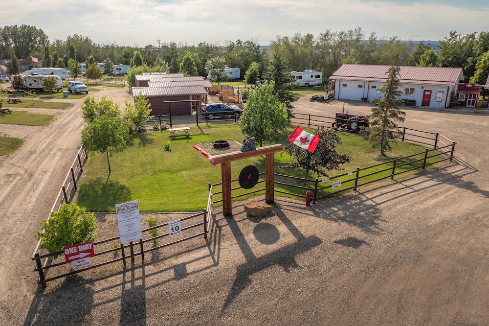 Prairie Junction Cabins Stettler