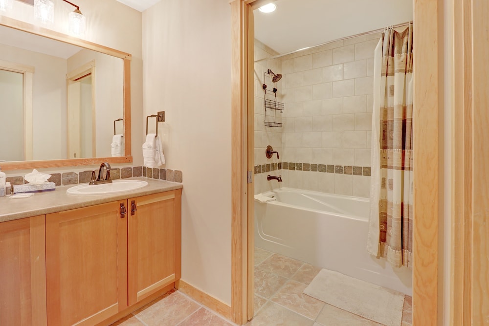 Pp605 Passage Point 3 Bedroom Condo