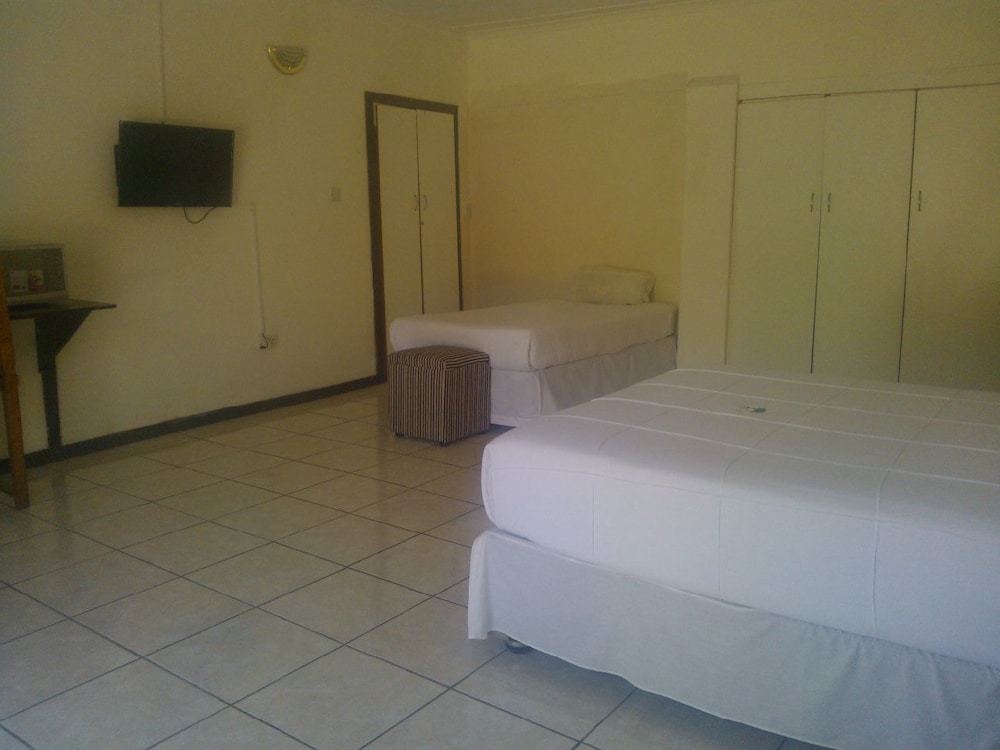 Luxury Wild Inn