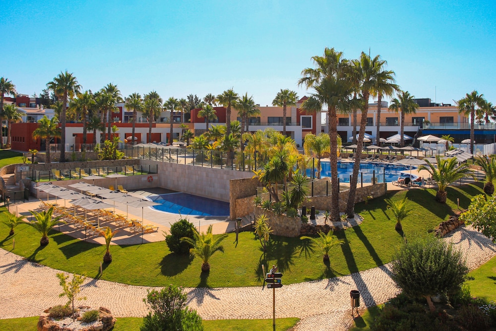 Hotel Vitors Village