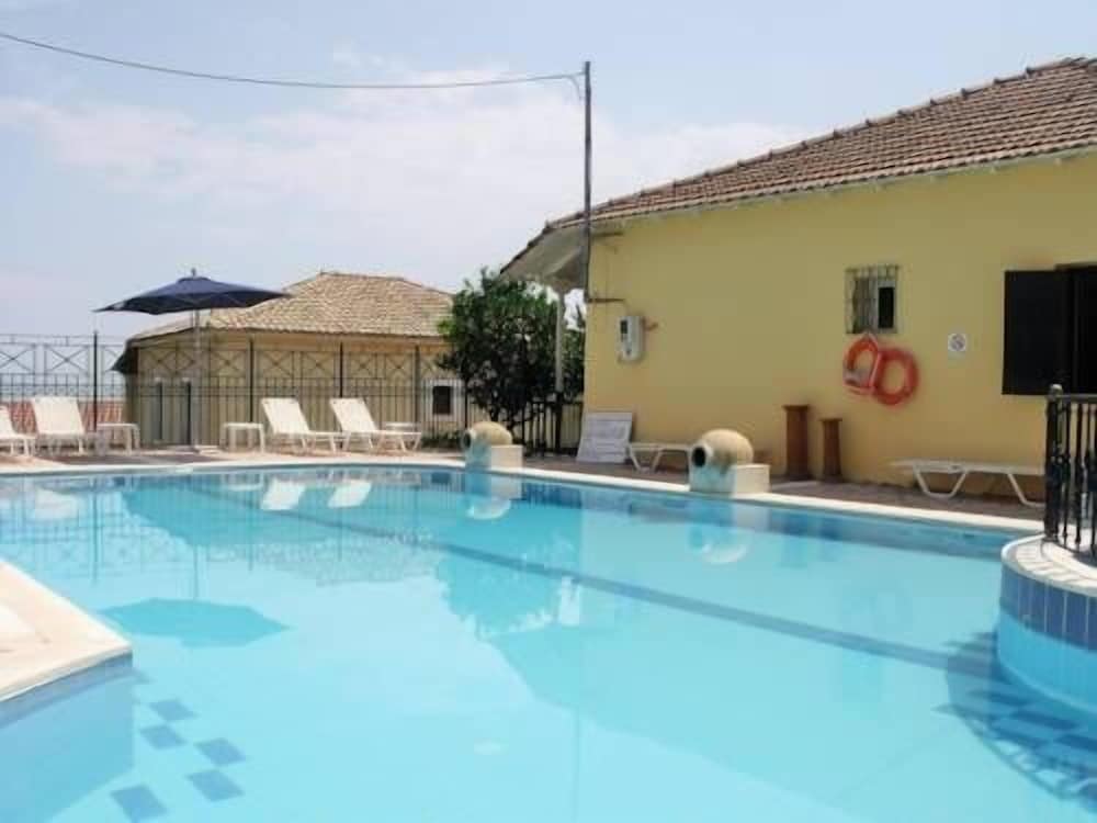 Avra Paradise Aparthotel