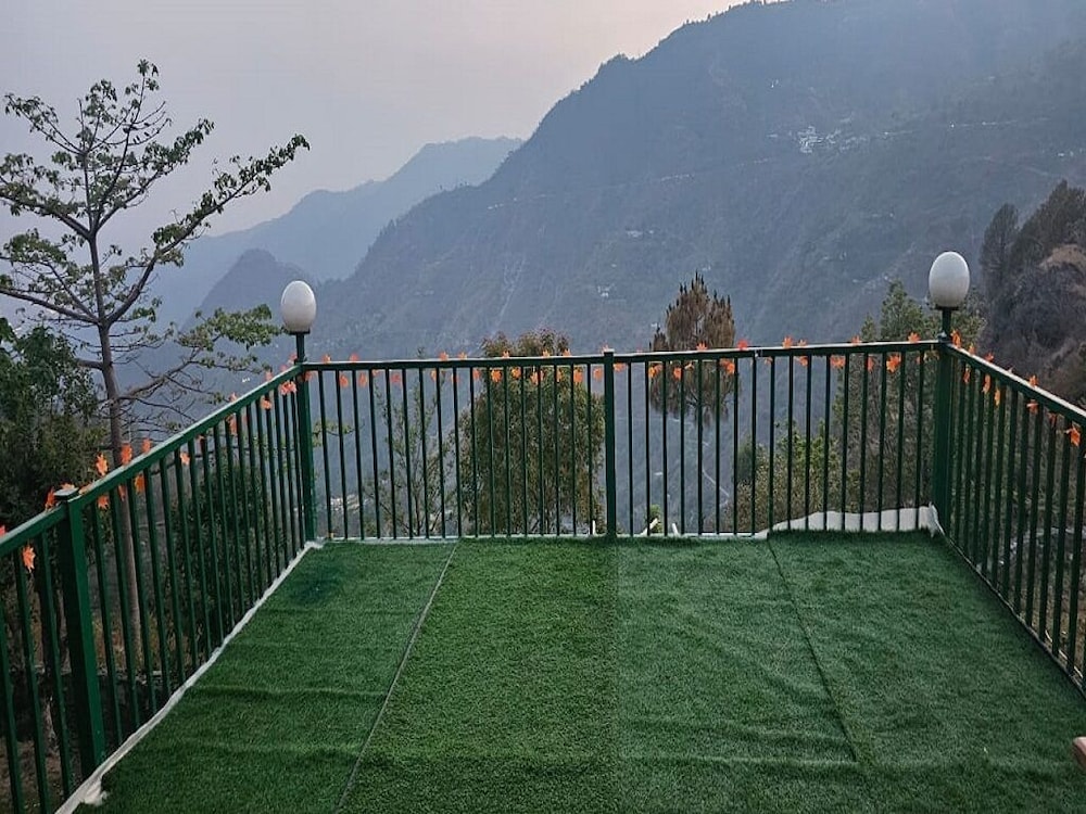 Bougainvilla Mountain Retreat