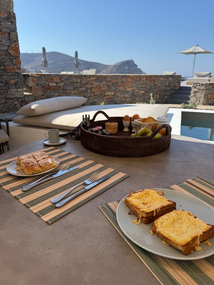 Pentanemi Folegandros