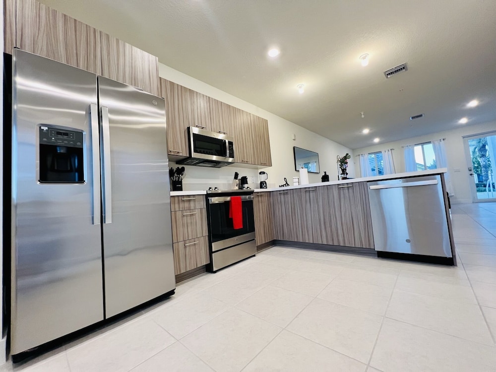 Rare Find! NEW Corner House by MIA Best of Doral