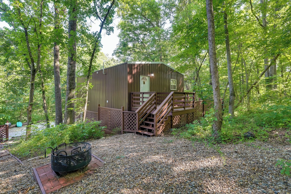 Creekside Nature Escape in Southwest Missouri