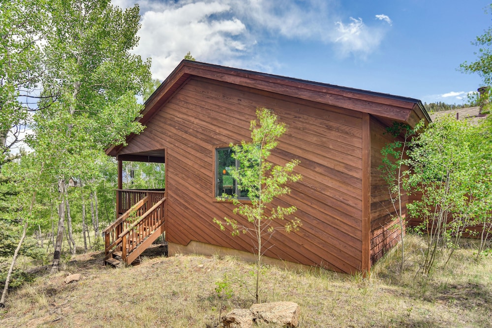 Private 5 Acres w/ Mtn Views: Park County Cabin!