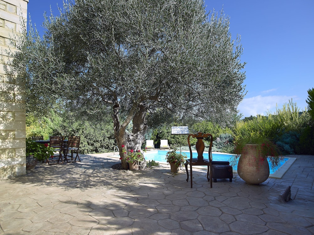 Vederi Estate