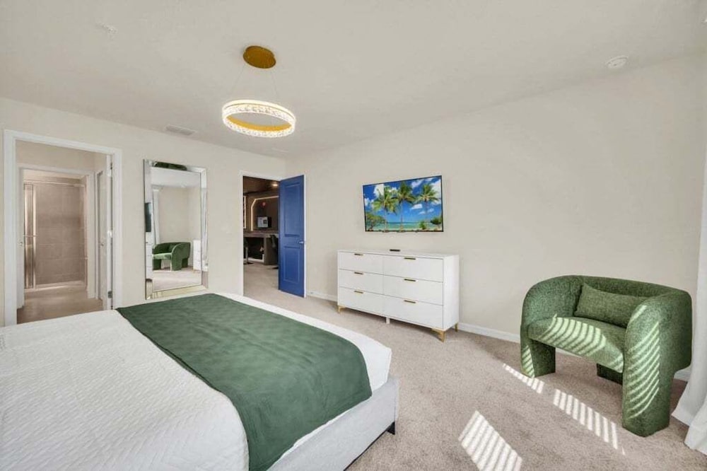 5 Bedroom Townhome With Private Splash Pool! 5 Townhouse