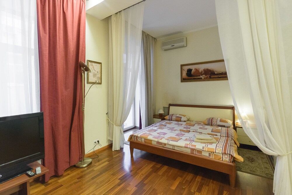 Kiev Accommodation Hotel Service