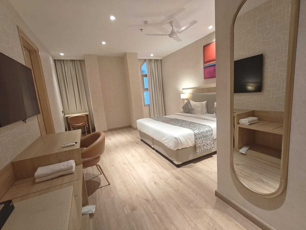 Bluestone Prime by The Cosy Hotels