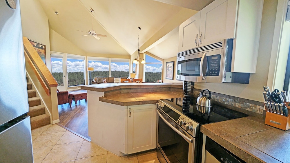 River Ridge 423a 2 Bedroom Condo