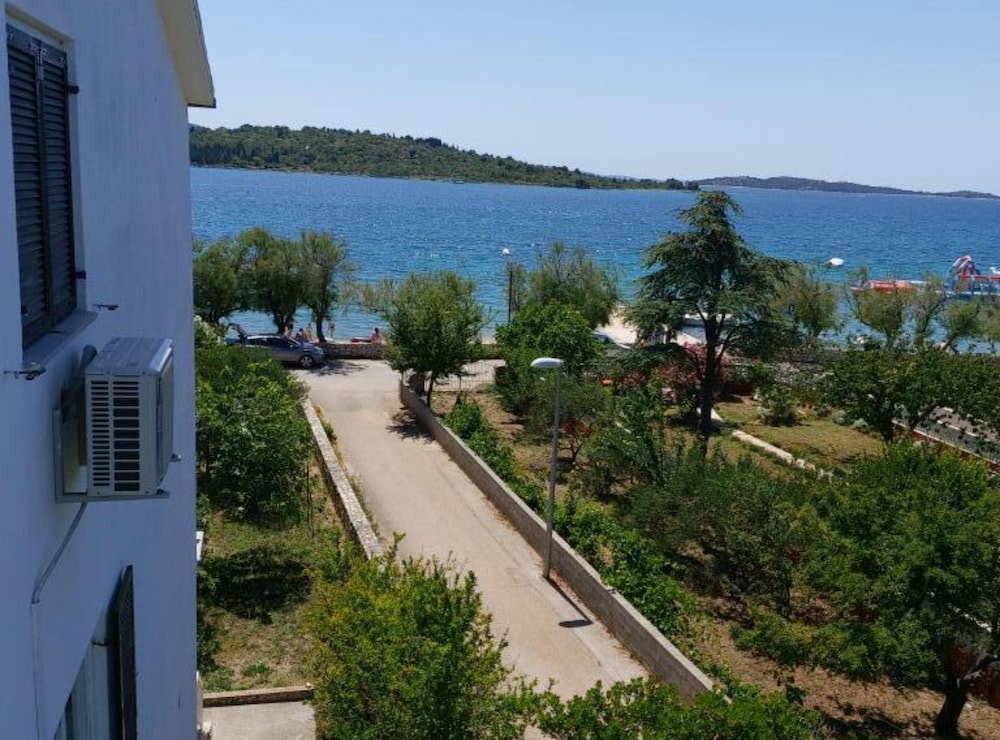 Modern Beachfront Apartments Near Šibenik