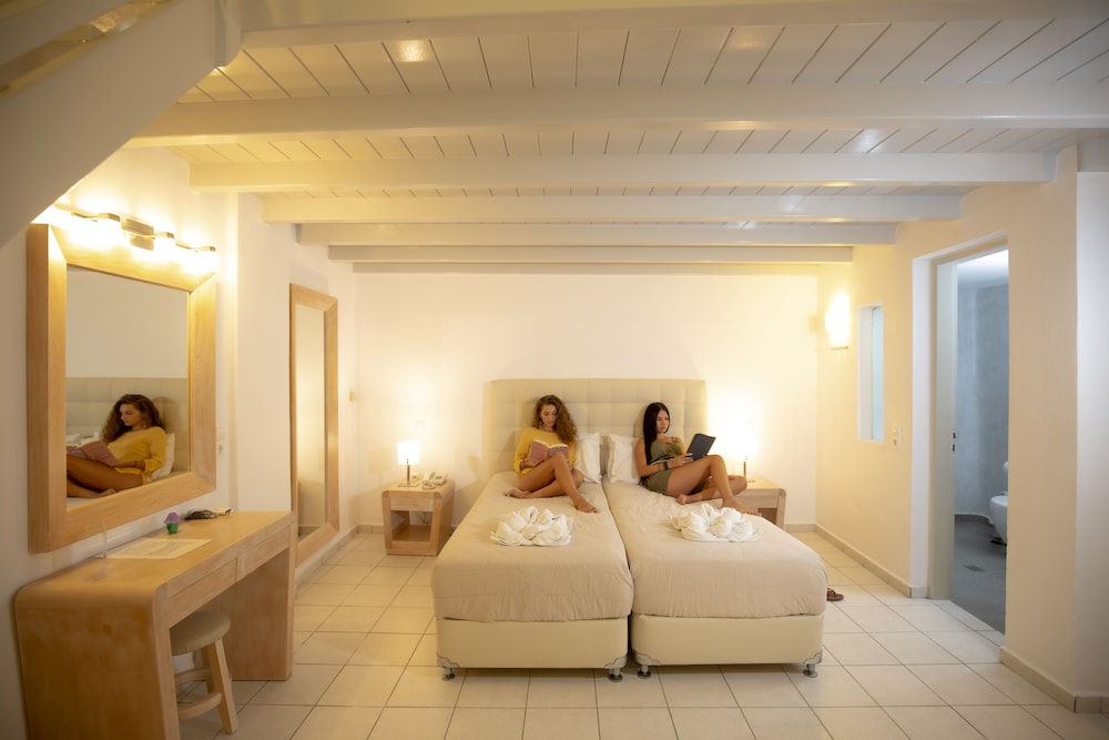 Erato Apartments