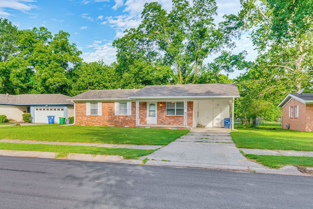 Fish, Hike & Relax: North Little Rock Gem w/ Yard