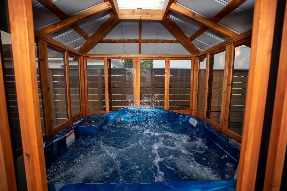Newly Constructed Modern Pet Friendly Zen Home W/ Private Home Theater & Hot Tub! 1 Bedroom Home by RedAwning