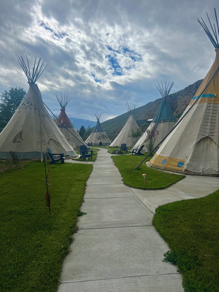 Yellowstone Tipis