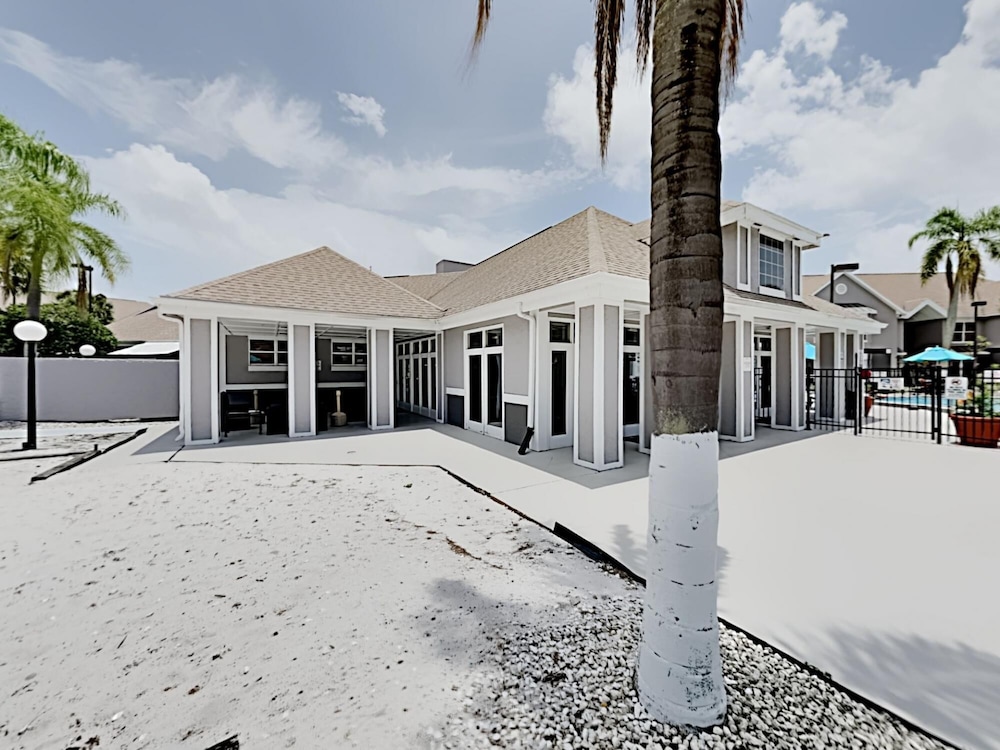 2 Room Celebration Disney Poolside Spa-golf Condo - Image 1