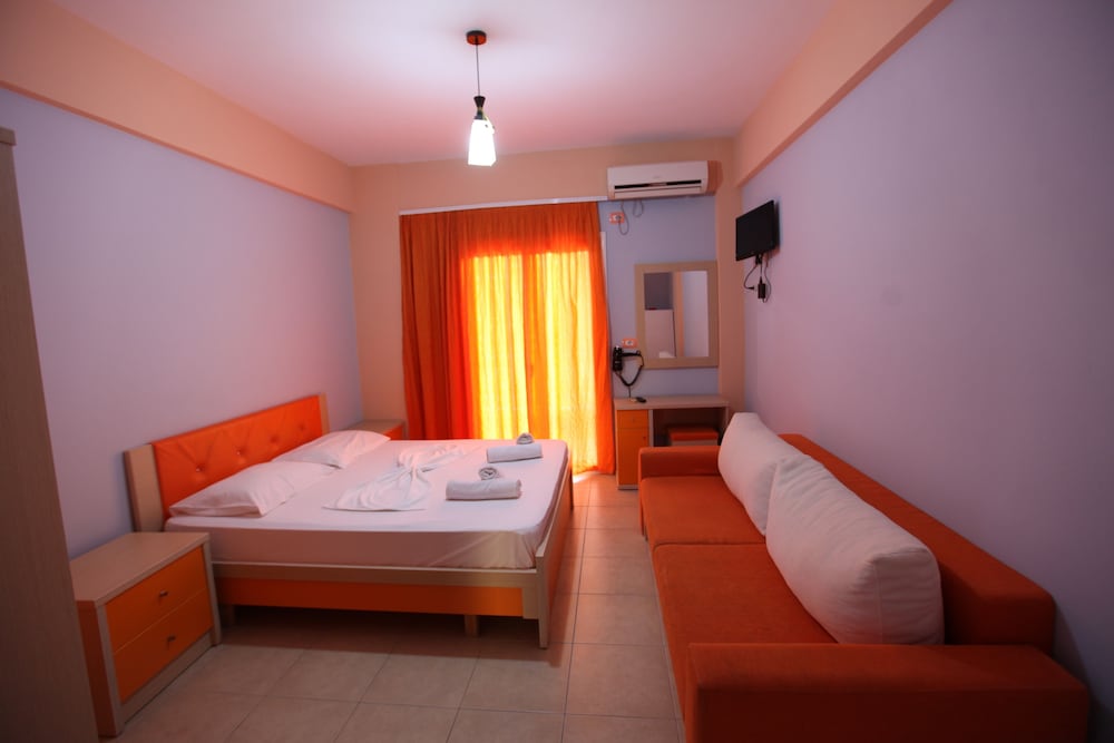 Karos Hotel Llaman