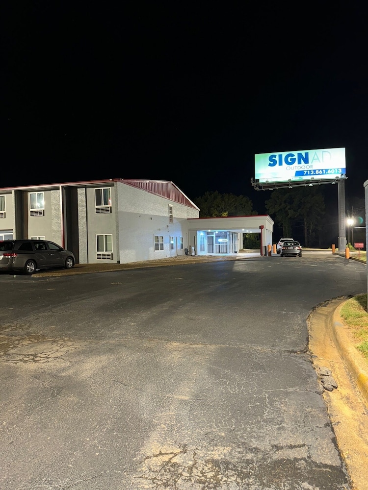 Marshall Vacations - Americas Best Value Inn Marshall - Property Image 11