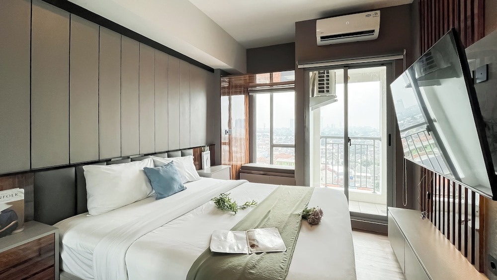 Cozy Stay Studio Apartment At M-Town Residence