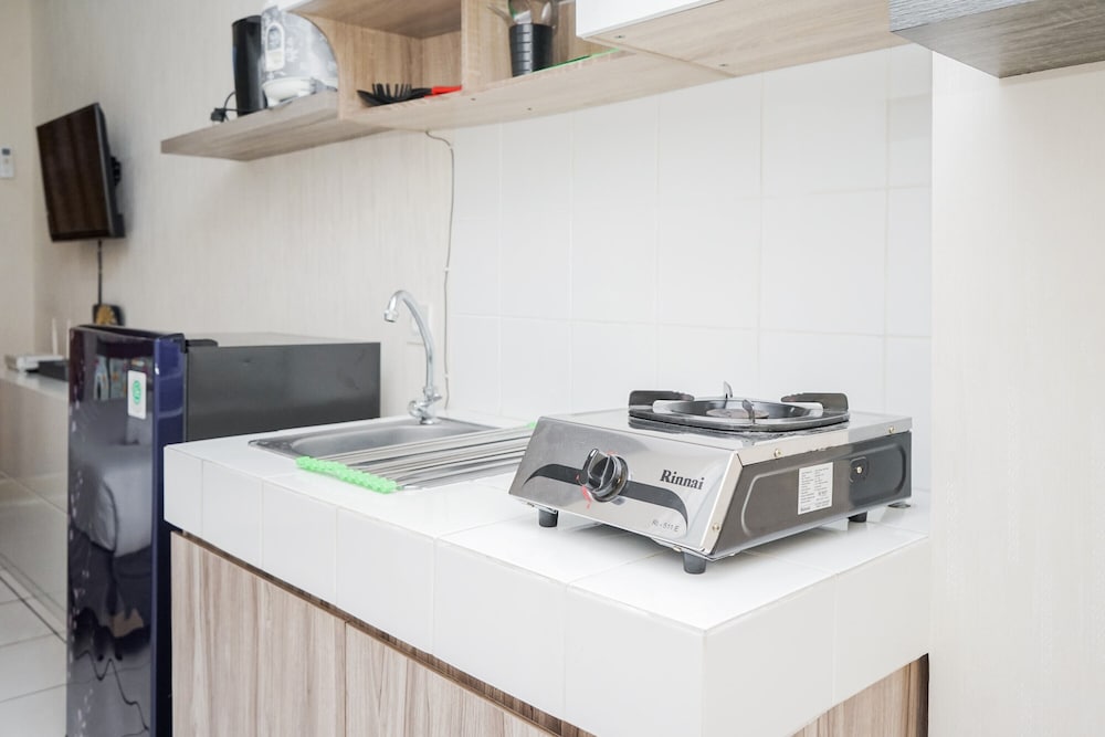 Lovely Studio Apartment M-Town Residence near Summarecon Mall view 5