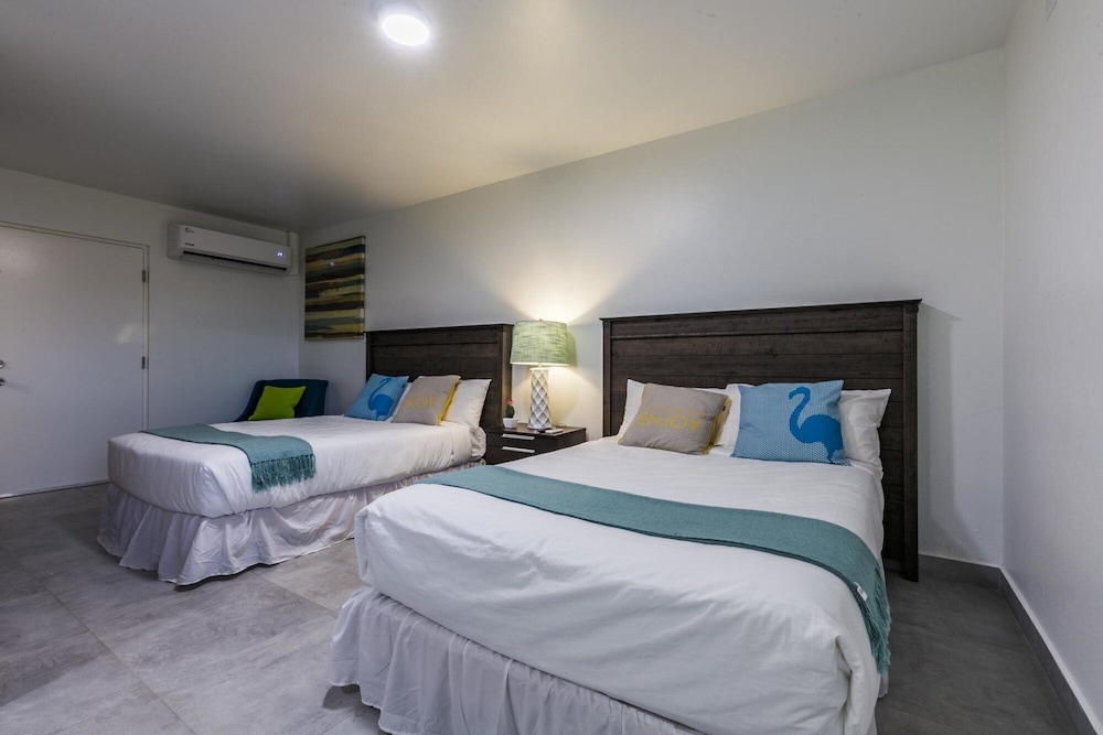 Turibana Plaza Suite 5 w Balcony