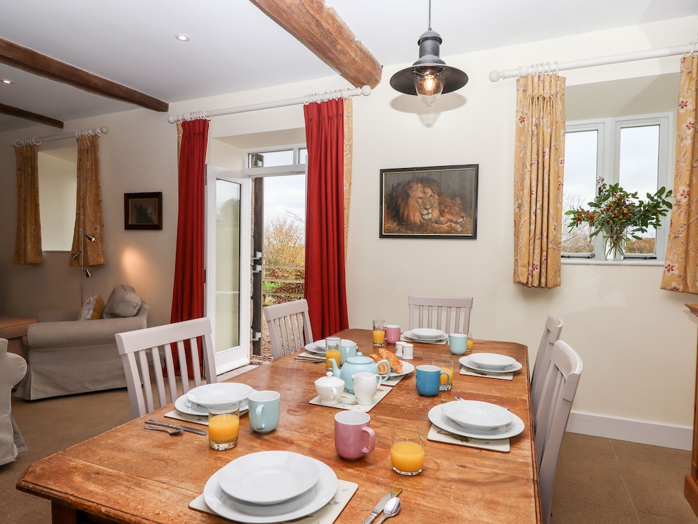 Dishcombe Cottage