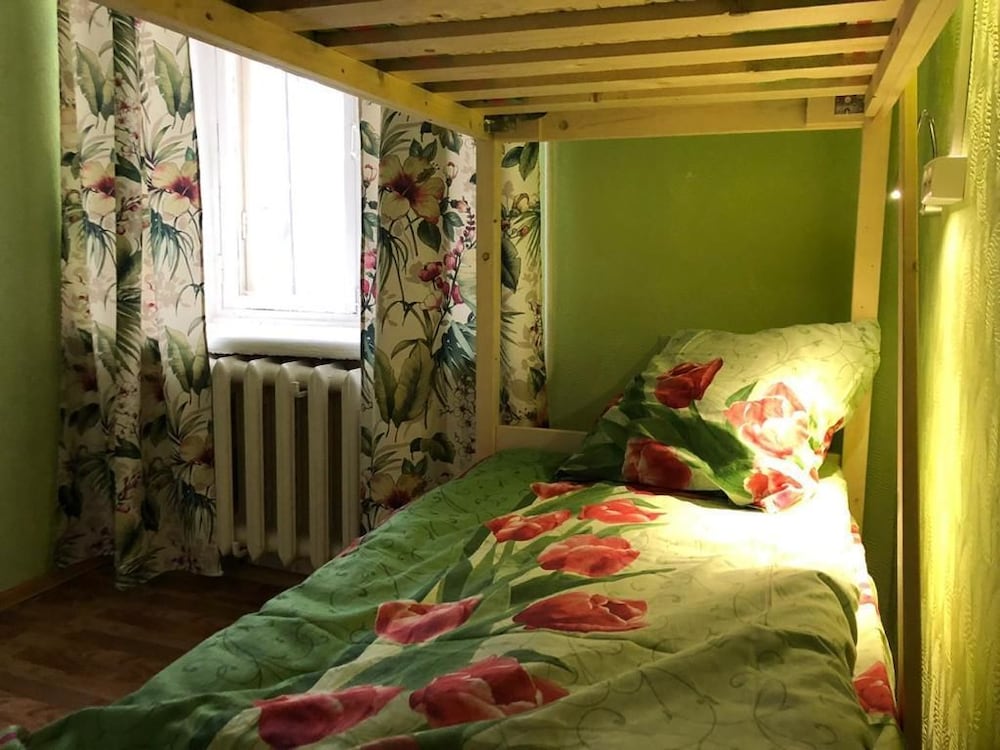 HotelHot Baumanskaya - Hostel