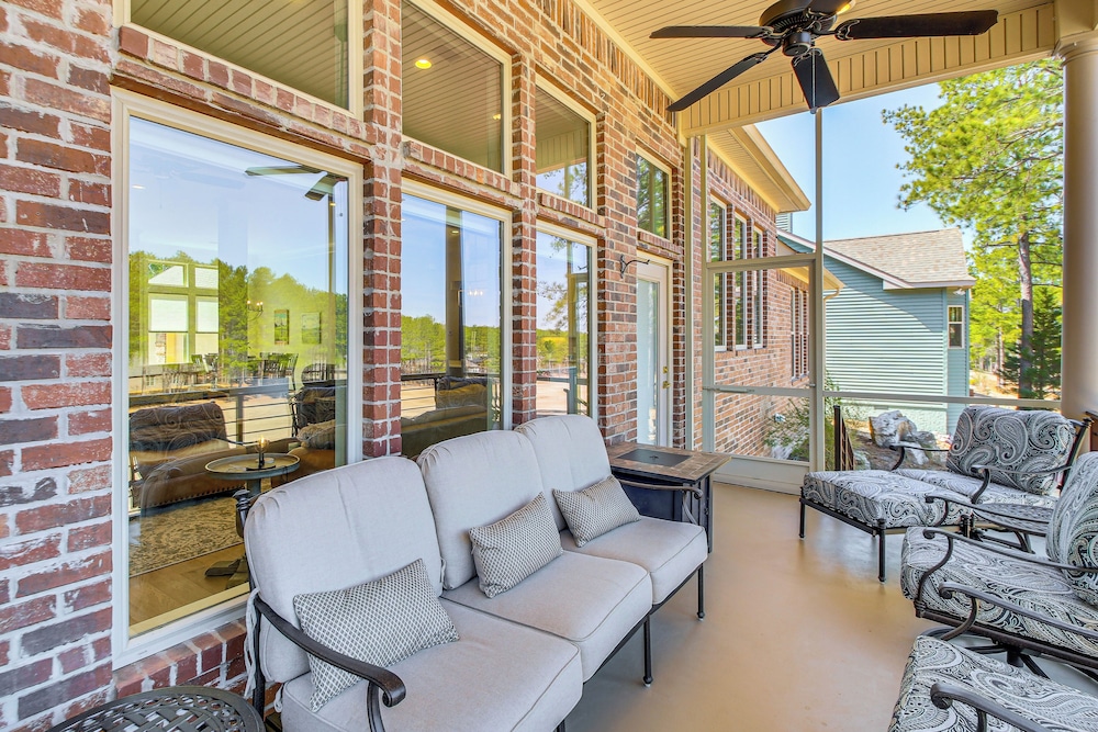 Luxe Golf Getaway in Hot Springs Village!