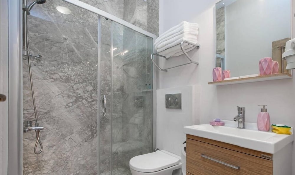 Galatolia Suites - Image 104