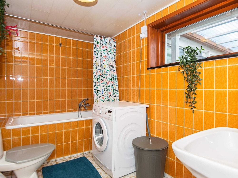Spacious Holiday Home in Jutland near North Sea Beach view 4