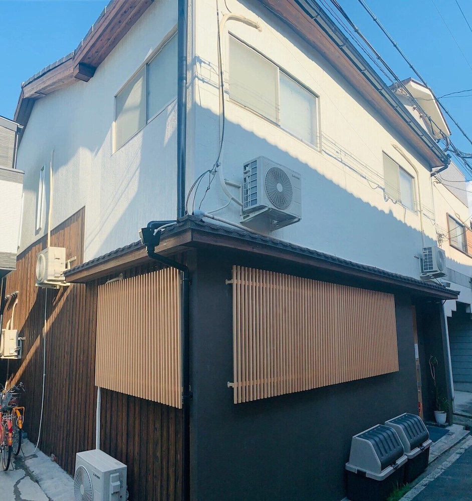 Hanazonominami Apartment 202