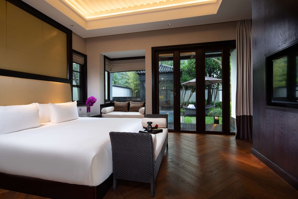 Banyan Tree Tengchong
