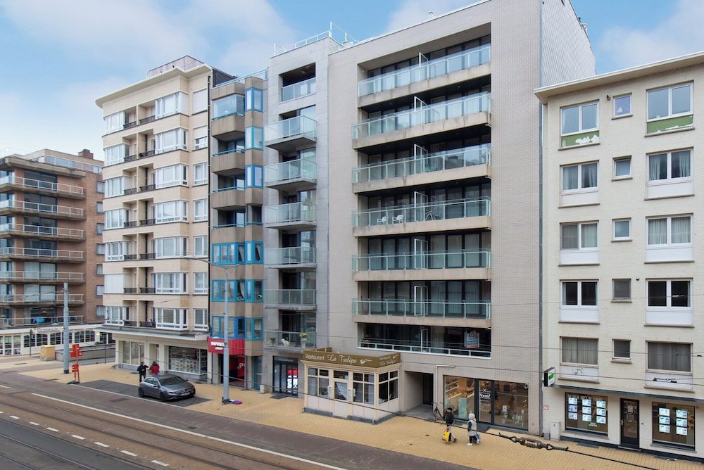Apartment in Middelkerke Near Casino & Sea Wall