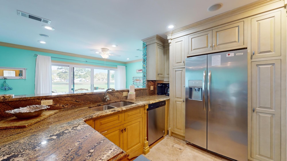 Augusta Village Sandestin by Gibson BR